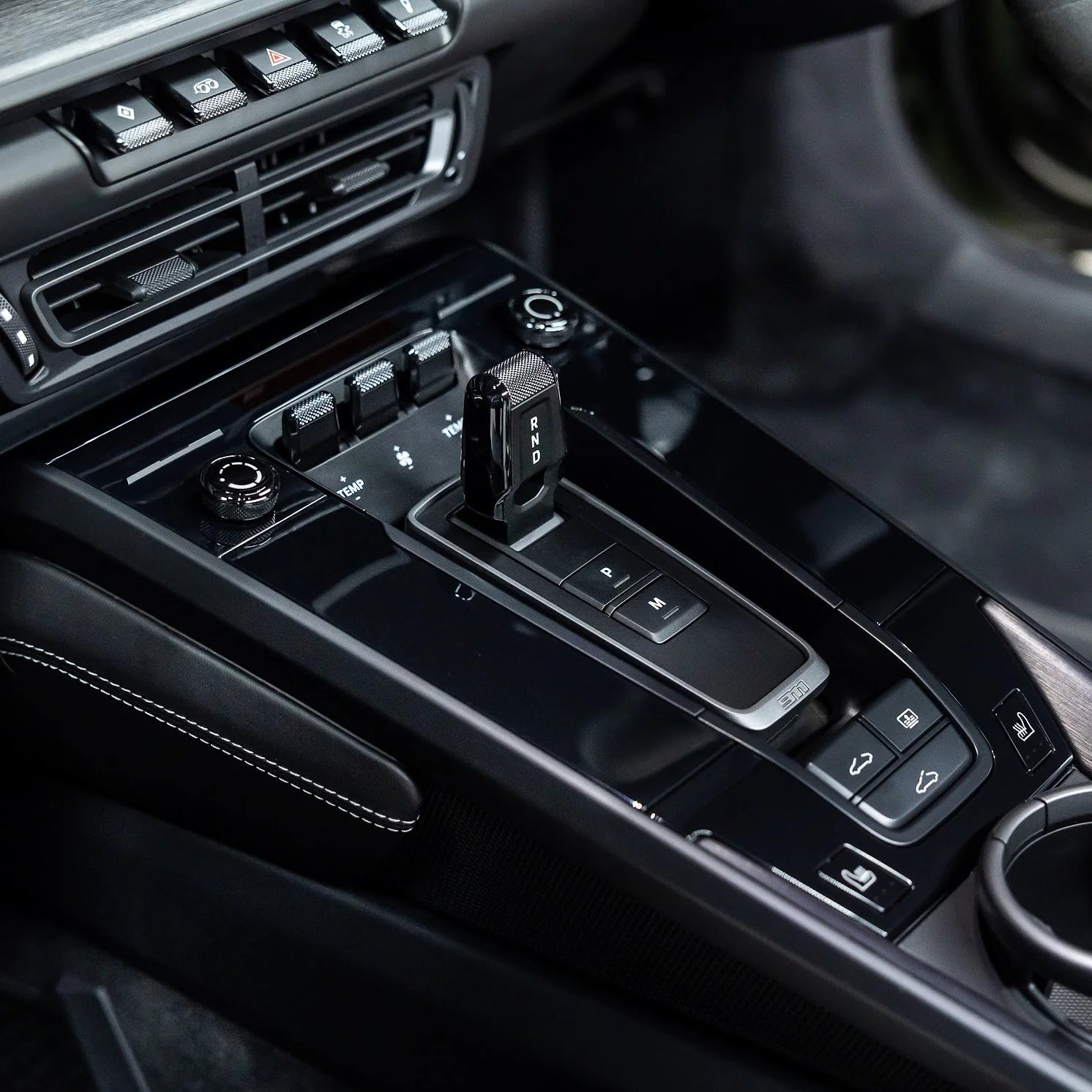 Auto Finesse Spritz Interior Detail Spray – интериорен детайлинг спрей, 500 мл