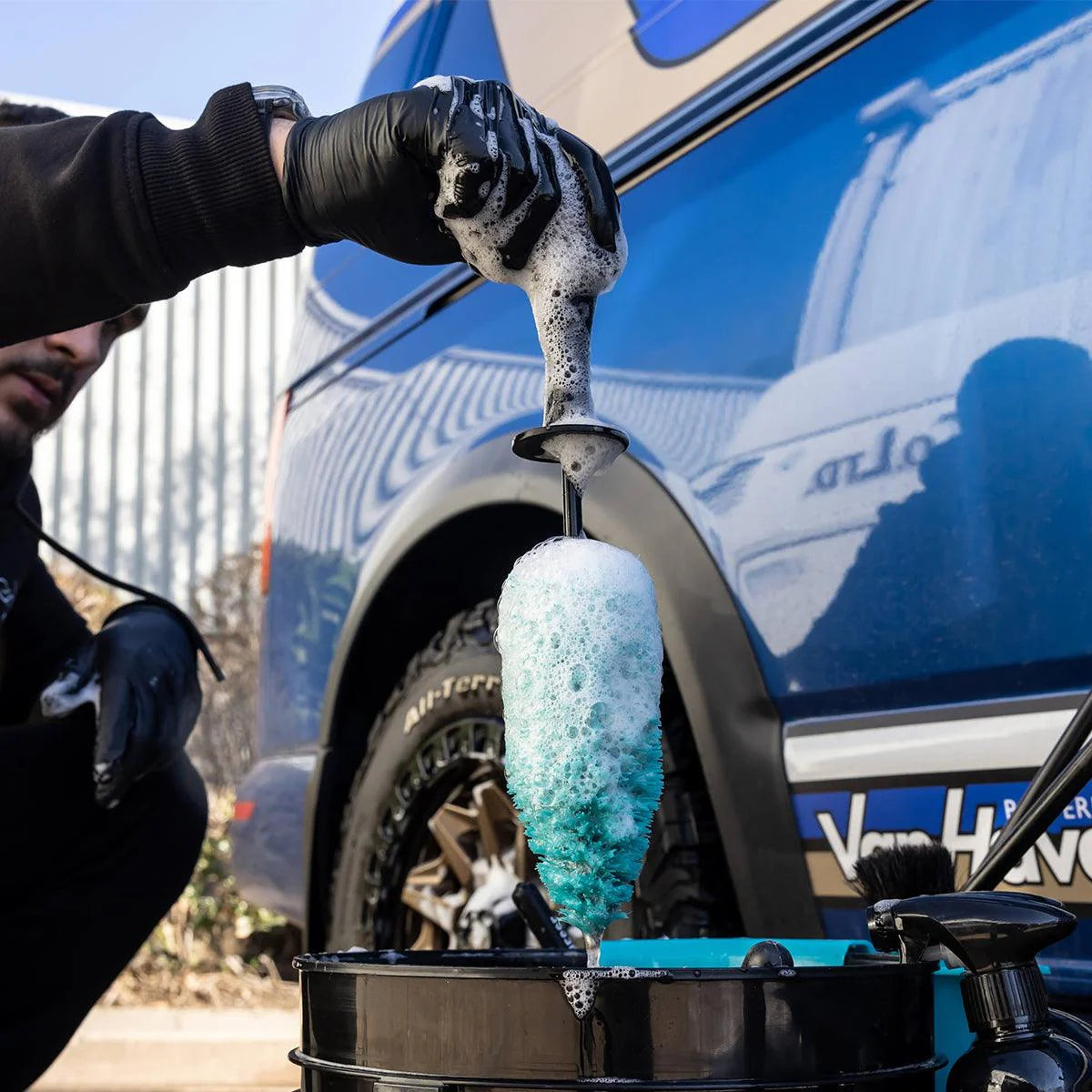 Auto Finesse Mini Barrel Brush – компактна професионална четка за вътрешността на джанти