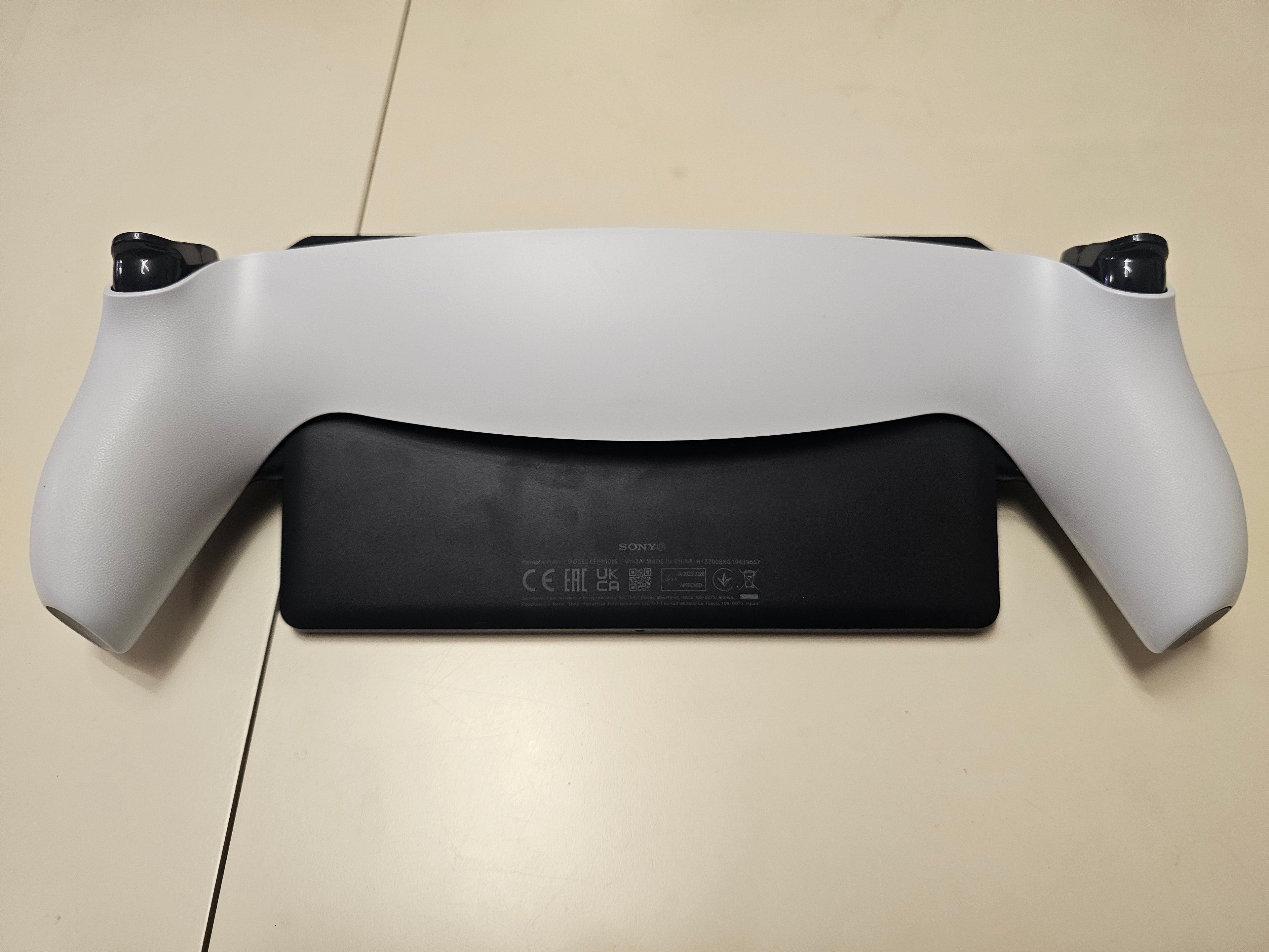 Употребяван PlayStation Portal Remote Player – Пълен комплект с оригинална кутия, кабел и 1 Година Гаранция