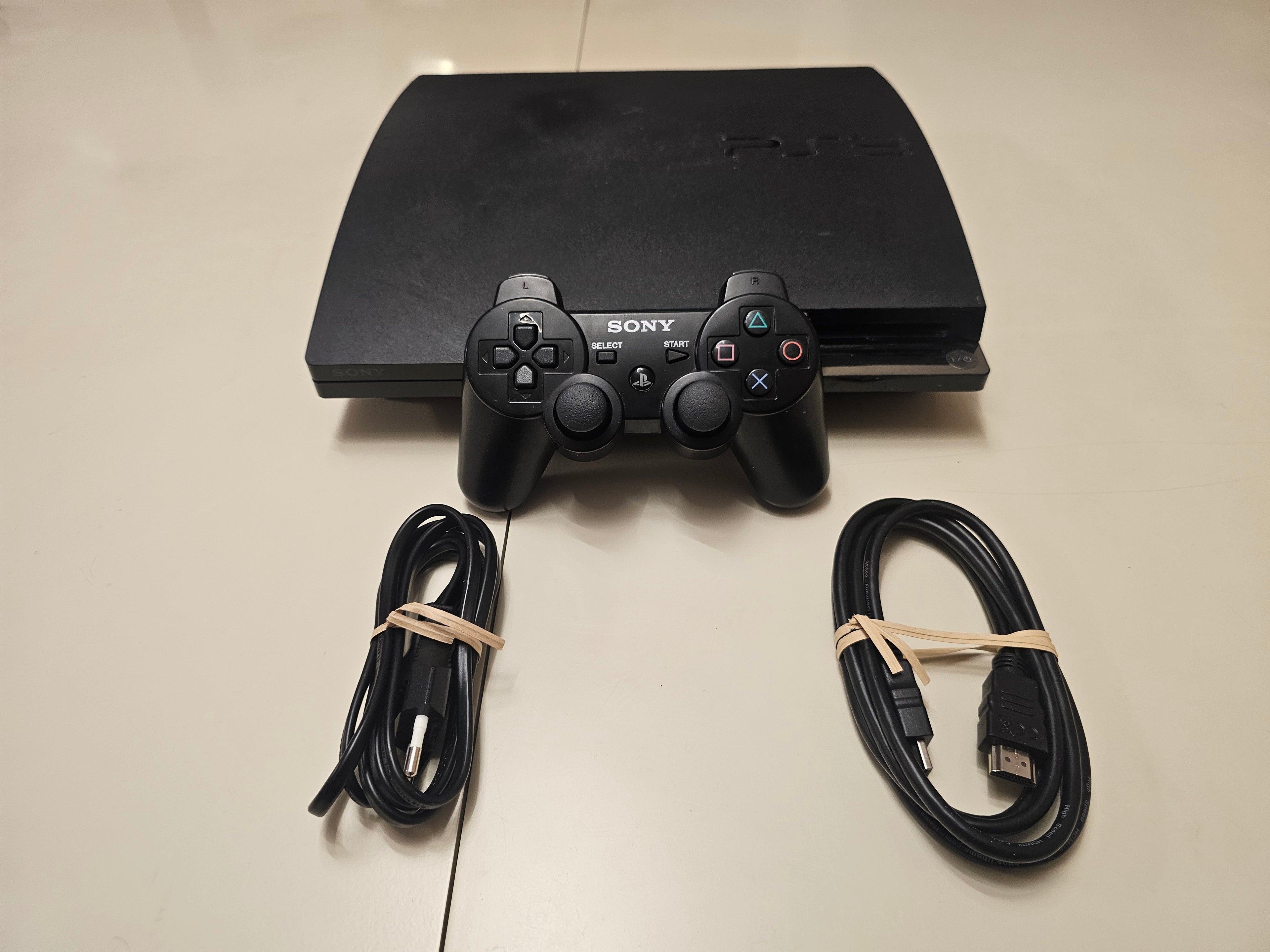 Употребявана конзола PlayStation 3 (Клас B - с козметични забележки) + Гаранция 1 Година