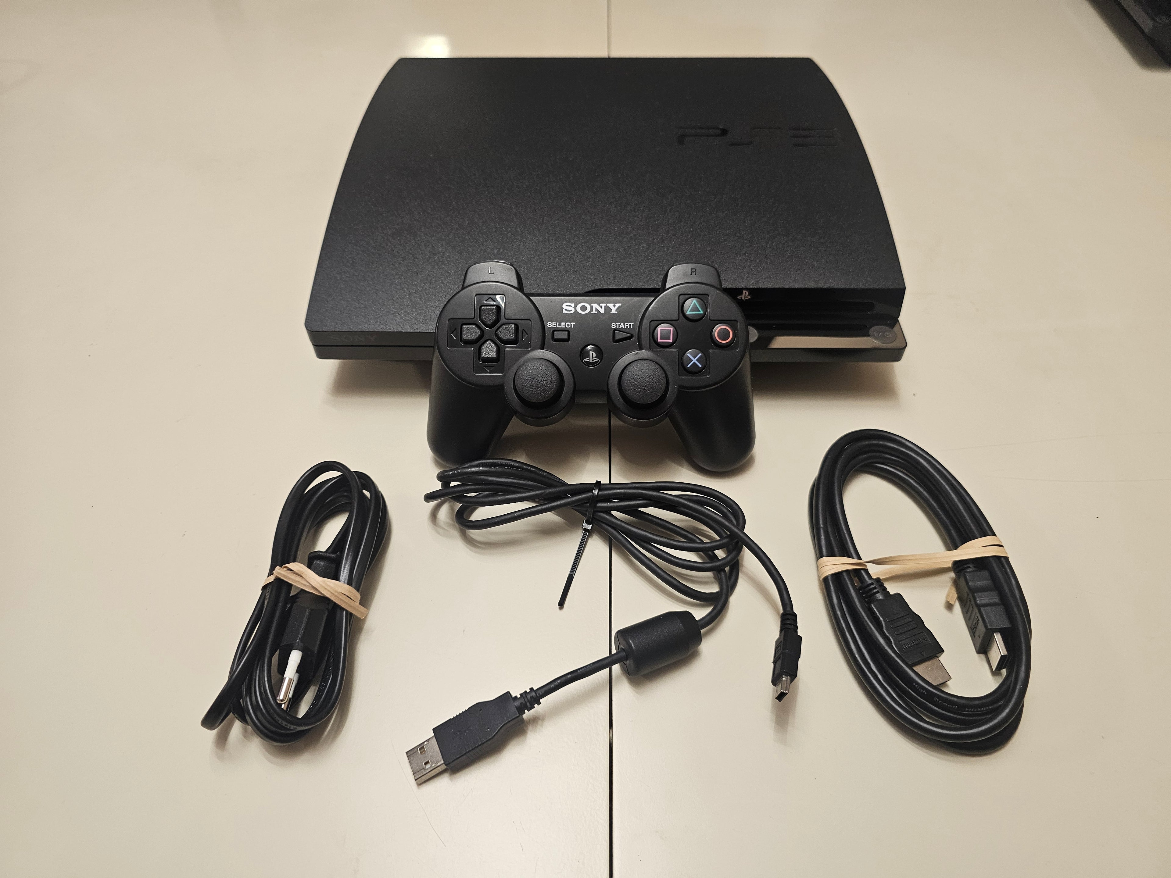 Употребявана конзола PlayStation 3 160GB (Клас А - Перфектно състояние) + 1 Година Гаранция