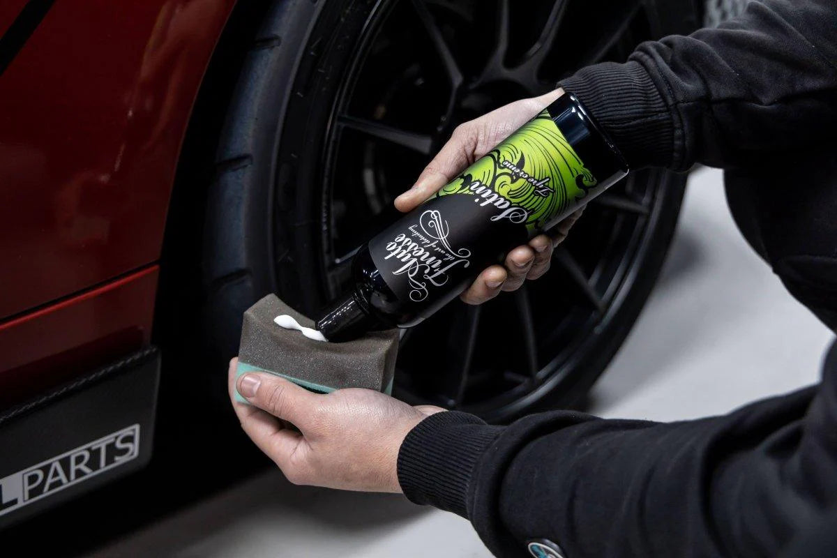 Auto Finesse Satin Tire Creme Dressing – кремообразен импрегнатор за гуми с регулируем финиш, 250 ml